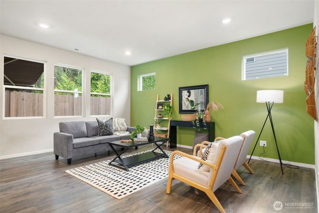 6612 Langley Avenue NE, Bremerton, WA 98311