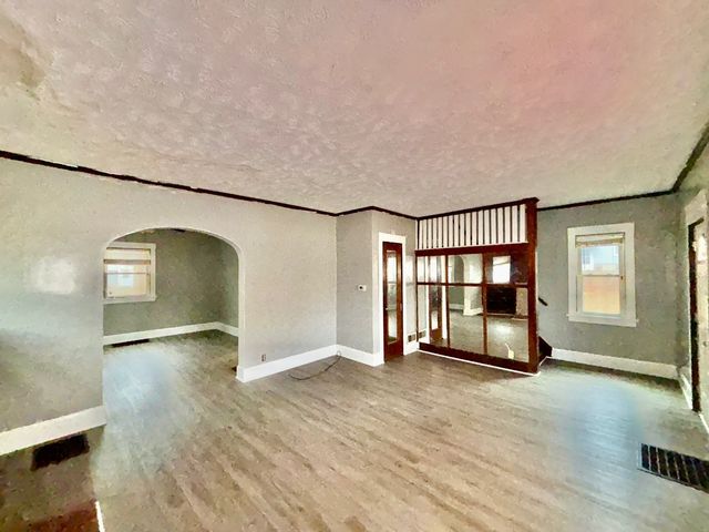 410 Oakley Avenue, Rockford, IL 61101