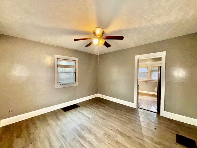 410 Oakley Avenue, Rockford, IL 61101