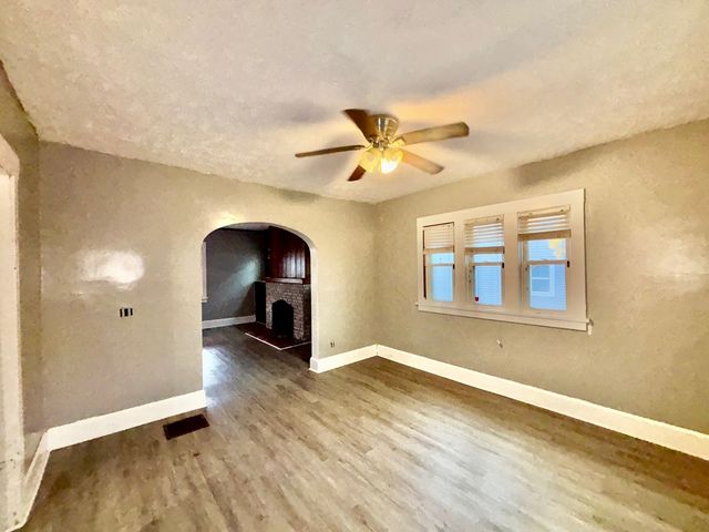 410 Oakley Avenue, Rockford, IL 61101