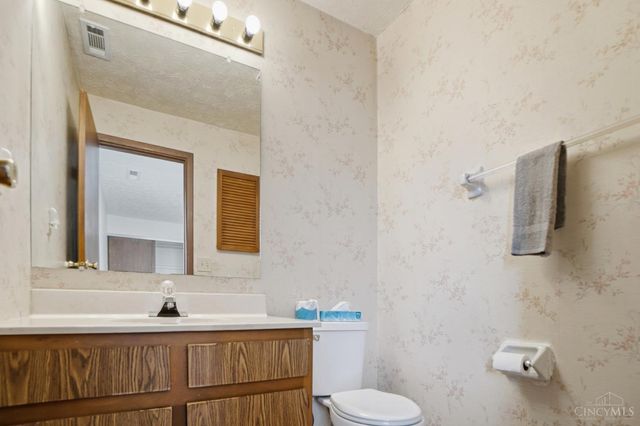 2050 Woodtrail Drive, Fairfield, OH 45014