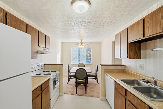 2050 Woodtrail Drive, Fairfield, OH 45014