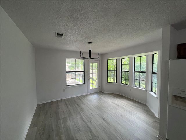 146 Forest DR, Seguin, TX 78155