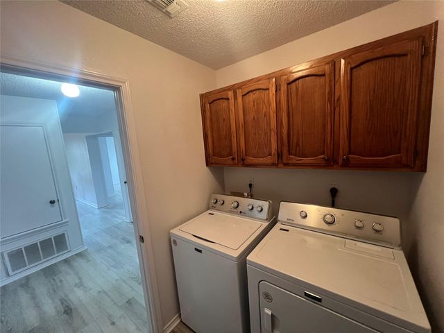 146 Forest DR, Seguin, TX 78155