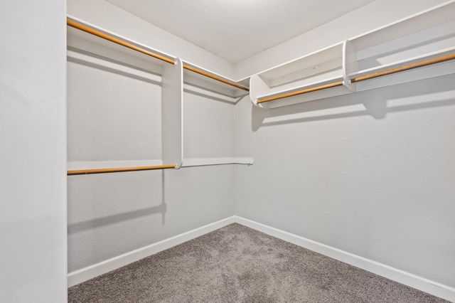 8425 N 8th Street, Fresno, CA 93720