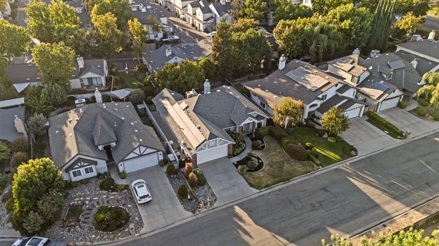 8425 N 8th Street, Fresno, CA 93720