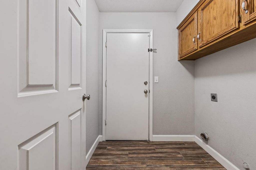 Image 28 of property listing at 8425 N 8th Street, Fresno, CA 93720