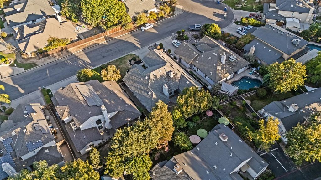 Image 34 of property listing at 8425 N 8th Street, Fresno, CA 93720