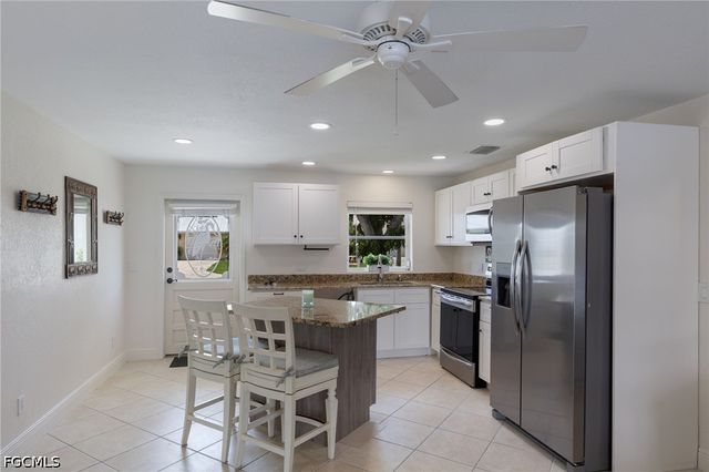 3728 Emerald AVE, St James City, FL 33956