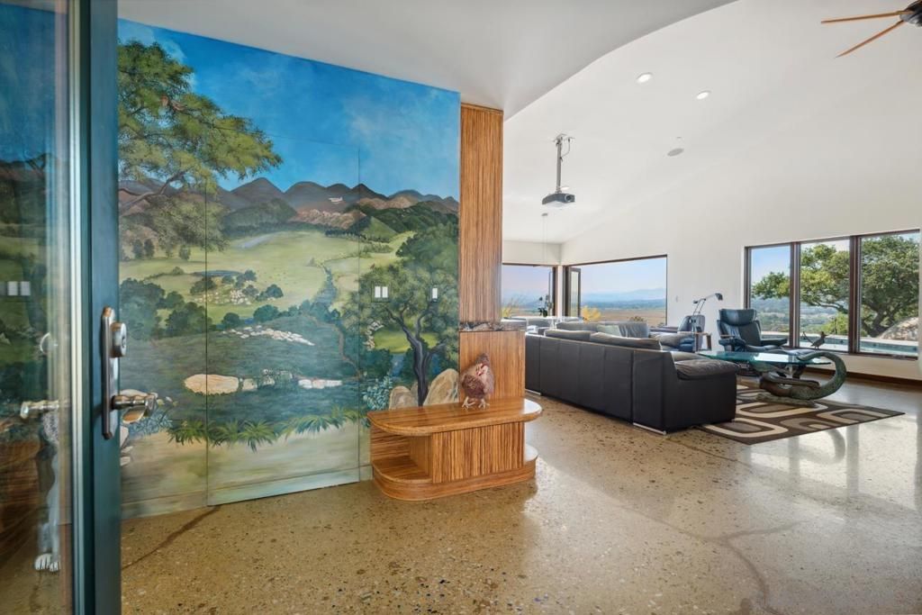 Image 5 of property listing at 16996 Sky Valley Drive, Ramona, CA 92065