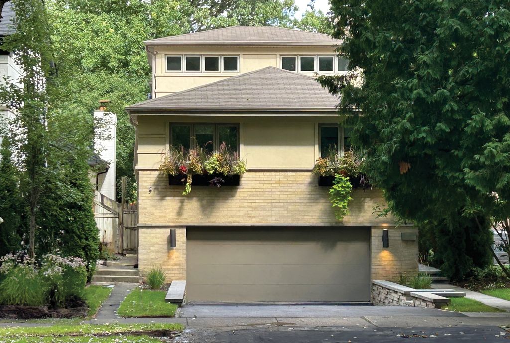 6782 N Jean Avenue, Chicago, IL 60646