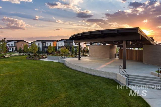 6121 S Apex Ave, Meridian, ID 83642