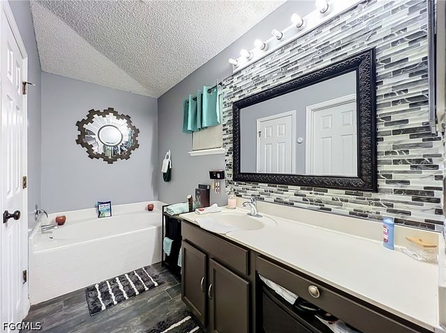 2131 Corner School DR, Orlando, FL 32820