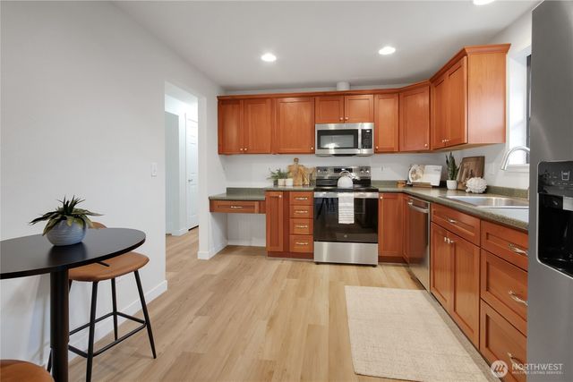 8407 S 16th Street, Tacoma, WA 98465