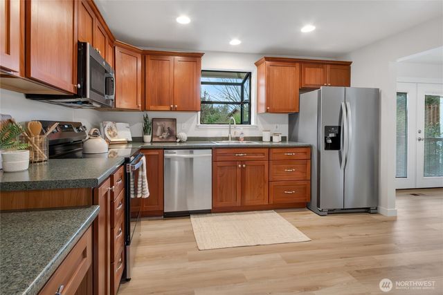 8407 S 16th Street, Tacoma, WA 98465