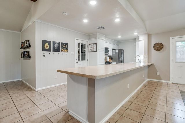 136 NW Suzanne Terrace, Burleson, TX 76028