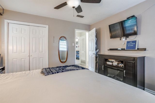 136 NW Suzanne Terrace, Burleson, TX 76028