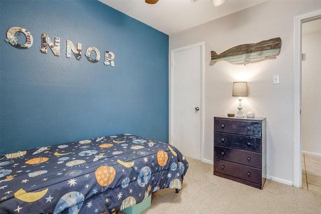 136 NW Suzanne Terrace, Burleson, TX 76028