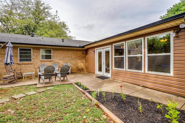 136 NW Suzanne Terrace, Burleson, TX 76028