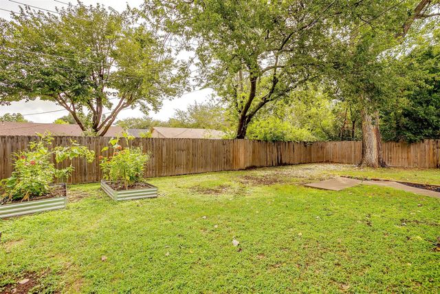 136 NW Suzanne Terrace, Burleson, TX 76028