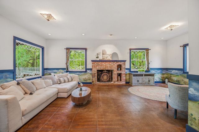 109 Mariah Drive, Weatherford, TX 76087