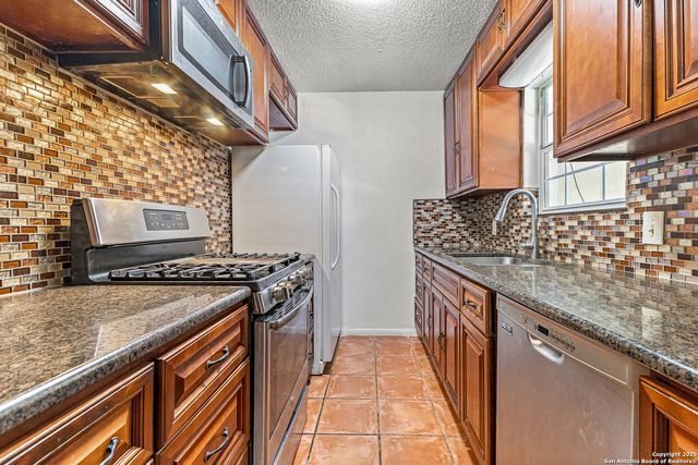 5935 Highfield, San Antonio, TX 78238