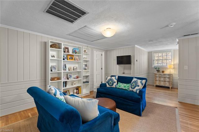 650 Nokomis Court, Winston-salem, NC 27106