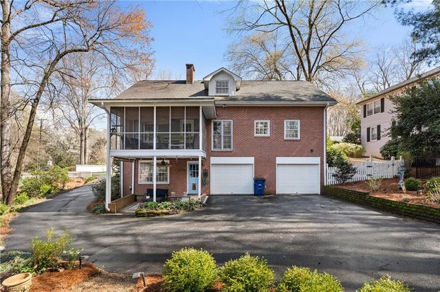 650 Nokomis Court, Winston-salem, NC 27106