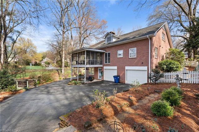 650 Nokomis Court, Winston-salem, NC 27106