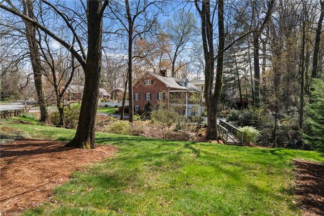 650 Nokomis Court, Winston-salem, NC 27106