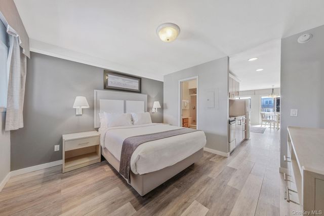 131 S Emerson Avenue 216, Montauk, NY 11954