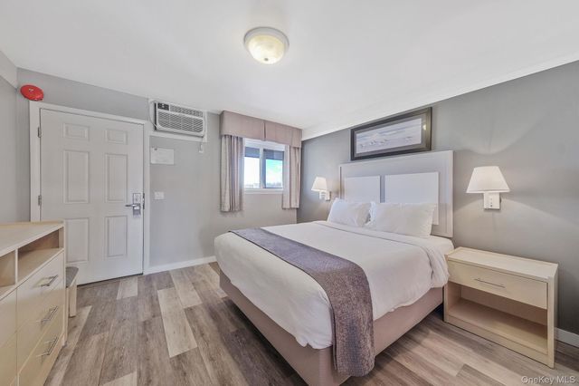 131 S Emerson Avenue 216, Montauk, NY 11954