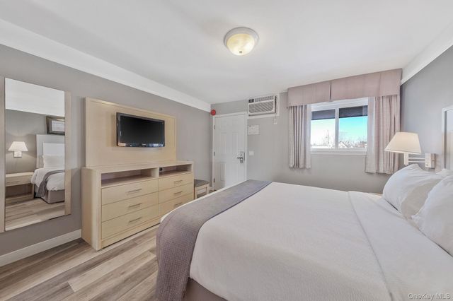 131 S Emerson Avenue 216, Montauk, NY 11954