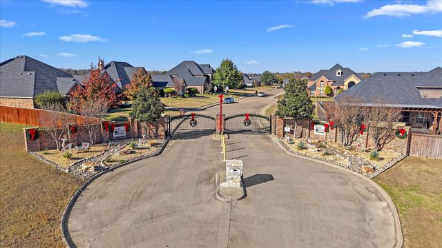 305 Fountain Creek Court, Ovilla, TX 75154