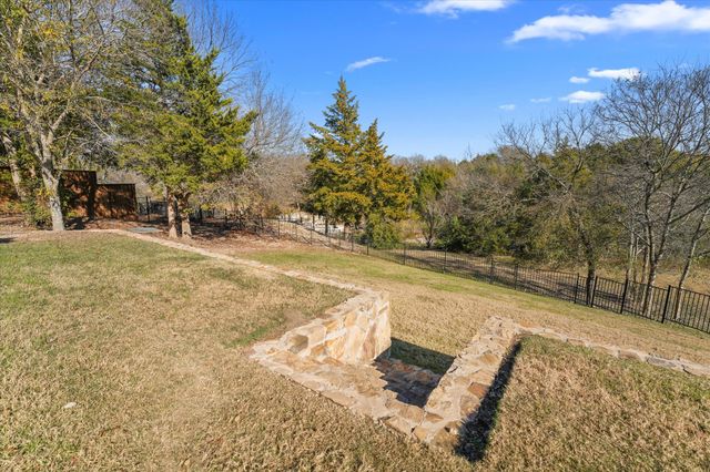 305 Fountain Creek Court, Ovilla, TX 75154