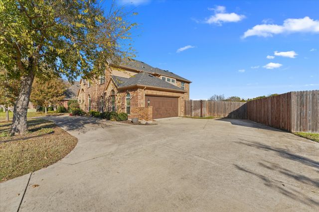 305 Fountain Creek Court, Ovilla, TX 75154