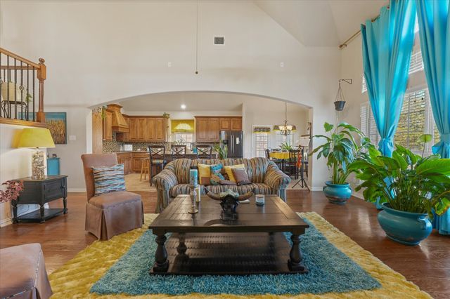 305 Fountain Creek Court, Ovilla, TX 75154