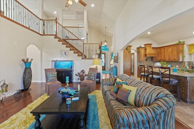 305 Fountain Creek Court, Ovilla, TX 75154