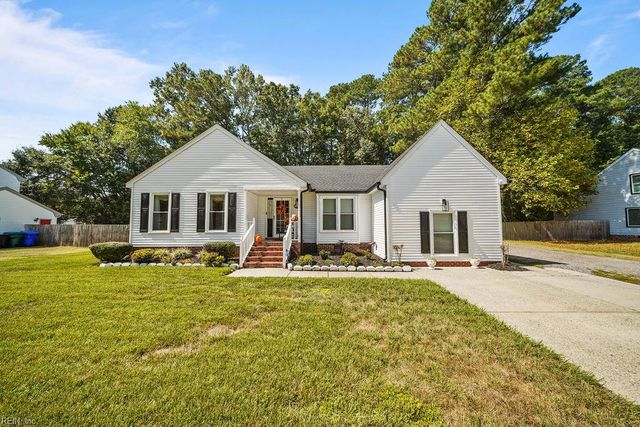 809 Haskins DR, Suffolk, VA 23434