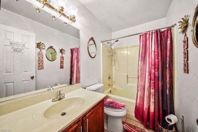 809 Haskins DR, Suffolk, VA 23434