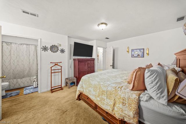 809 Haskins DR, Suffolk, VA 23434
