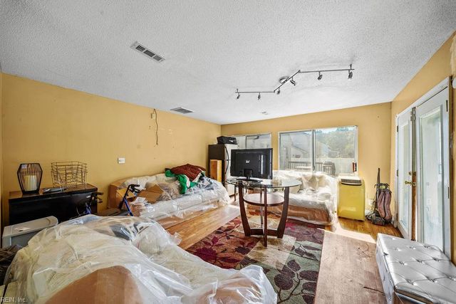 809 Haskins DR, Suffolk, VA 23434