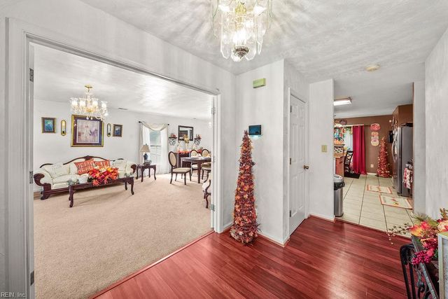 809 Haskins DR, Suffolk, VA 23434