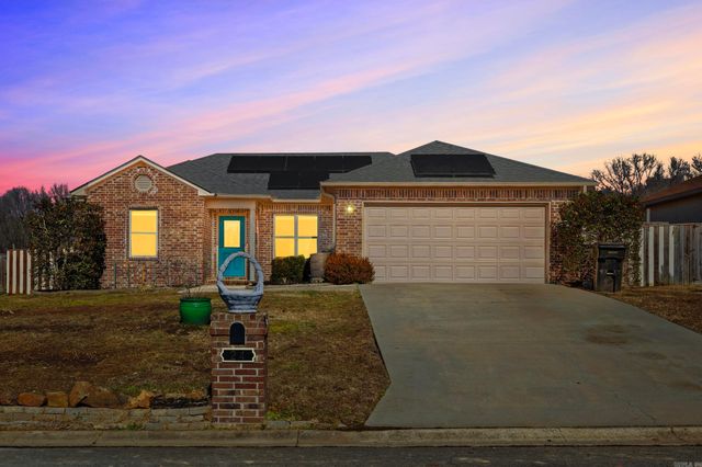 24 Magnolia Drive, Ward, AR 72176