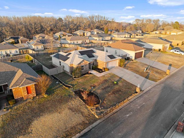 24 Magnolia Drive, Ward, AR 72176