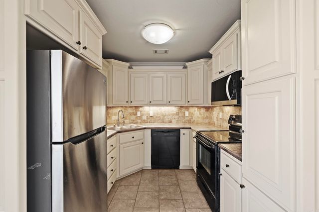 24 Magnolia Drive, Ward, AR 72176