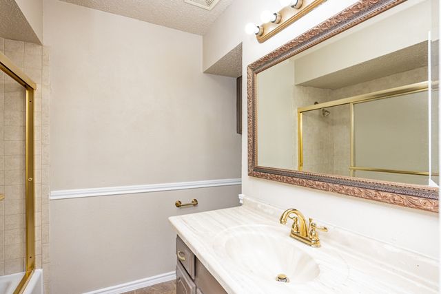 2912 Yorktown Road, Mesquite, TX 75149