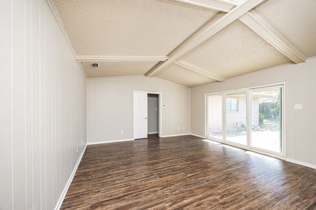 2912 Yorktown Road, Mesquite, TX 75149