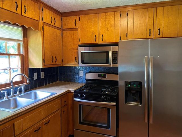 207 Hood Road NW, Lilburn, GA 30047