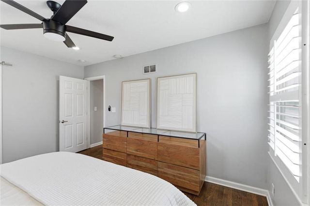 5409 W 65th Terrace, Prairie Village, KS 66202